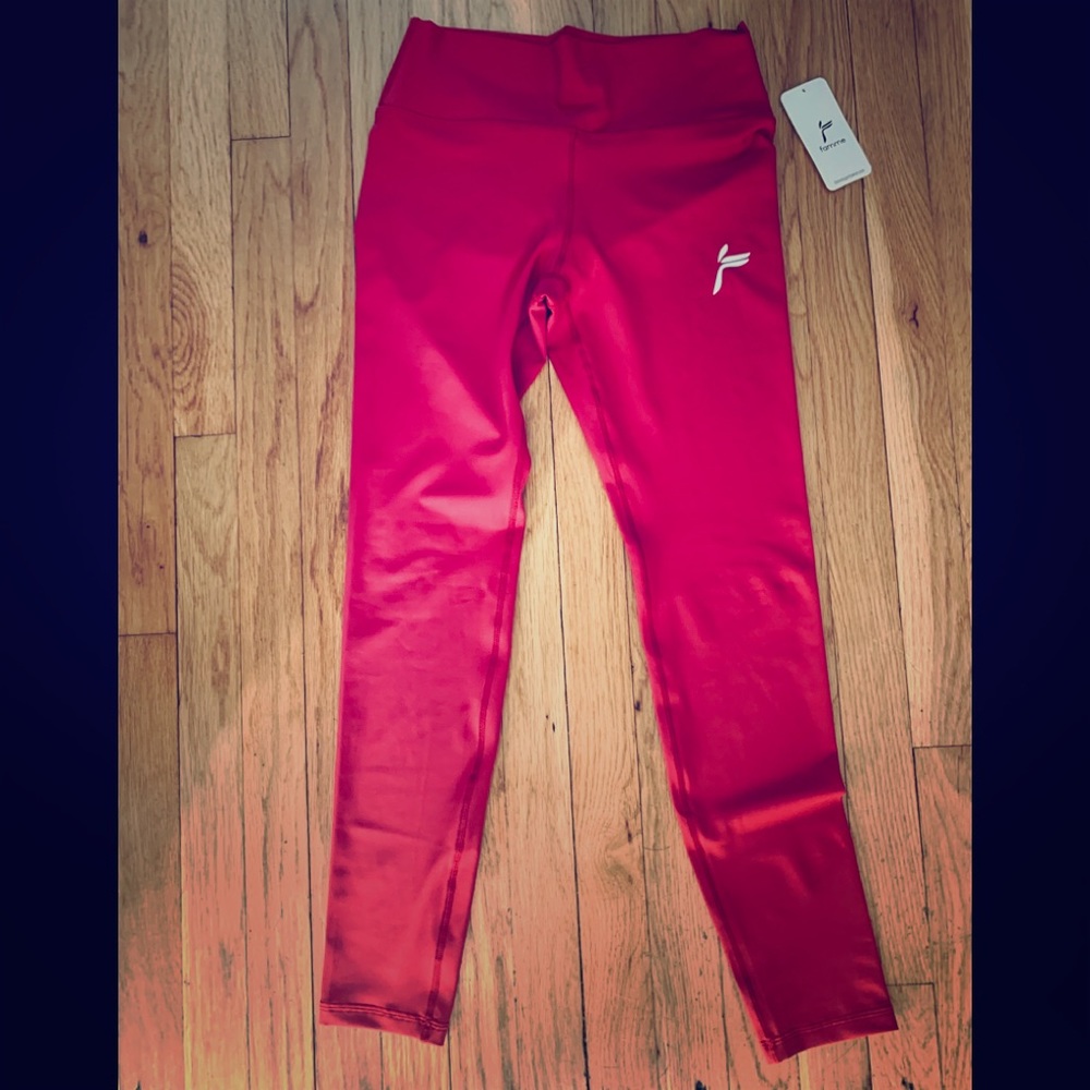 Famme Leggings size Medium